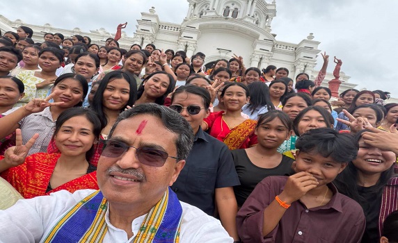 Tripura CM Dr. Manik Saha joins Ker Puja celebration, clicks selfie at iconic Ujjayanta Palace.